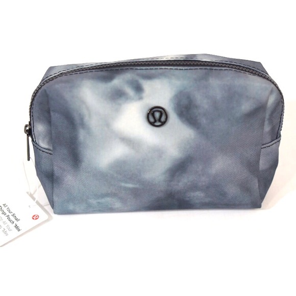 Lululemon All Your Small Things Pouch 4L - Picture 3 of 8